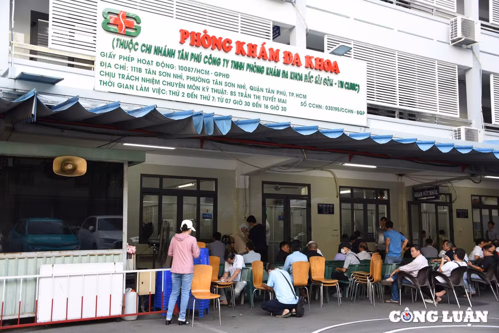 tp hcm nguoi dan do xo di doi giay phep lai xe cac diem tiep nhan qua tai hinh 3
