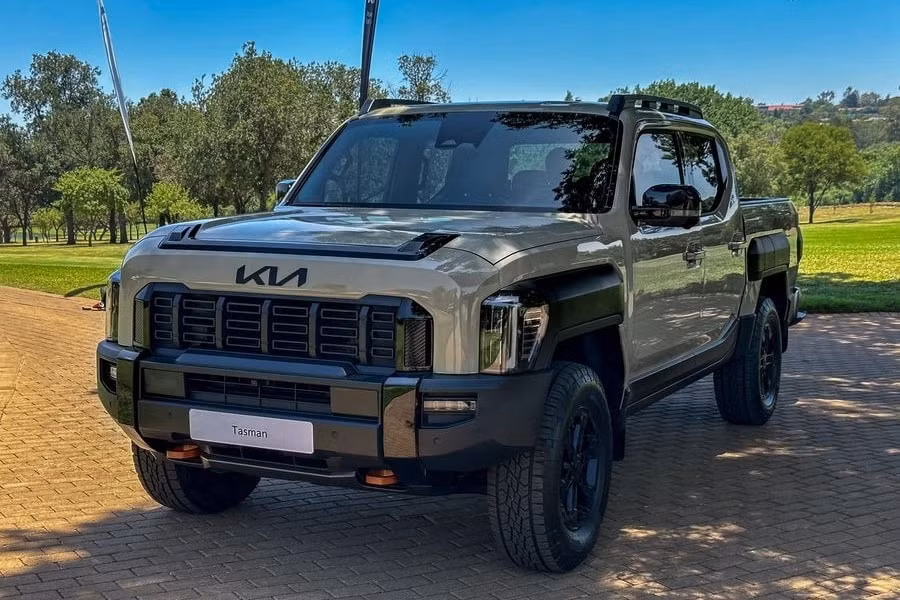 xe ban tai kia tasman bat dau mo coc gia ban thap hon ford ranger va toyota hilux hinh 1