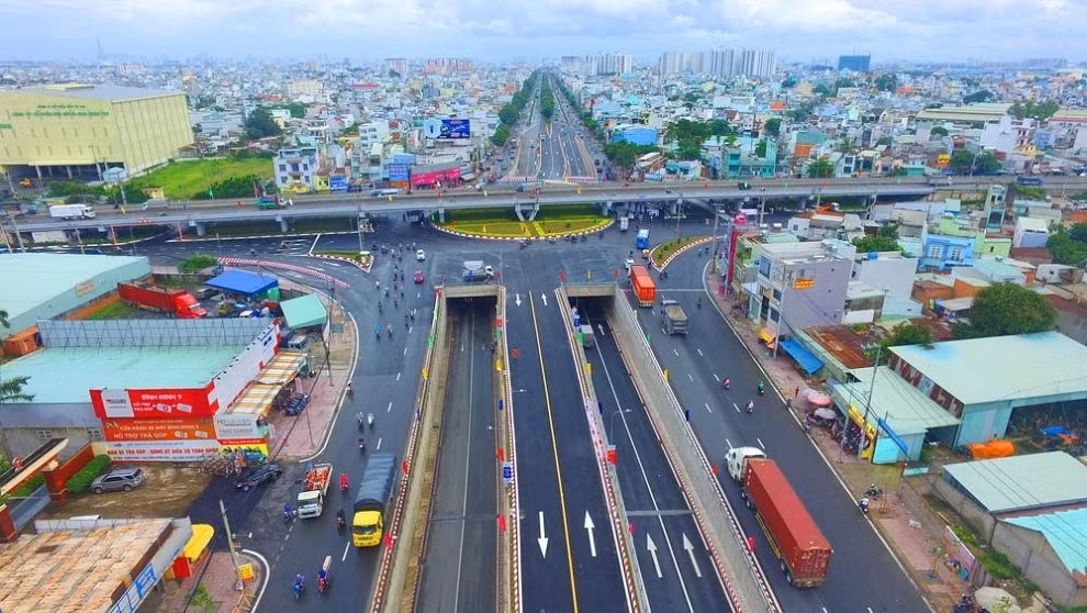 tp hcm dau tu hon 26000 ty mo rong hai quoc lo giup giam ket xe cho cua ngo phia tay bac hinh 1