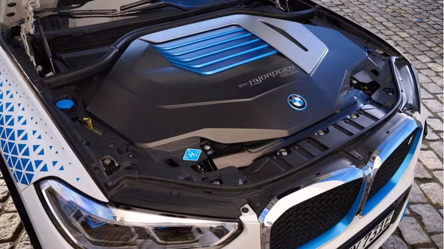 bmw hop tac voi toyota phat trien dong co hydro cho ix5 hinh 1