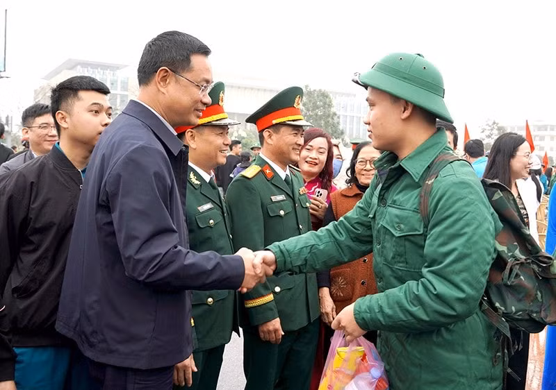 quang binh cac dia phuong dong loat to chuc le giao nhan quan nam 2025 hinh 2