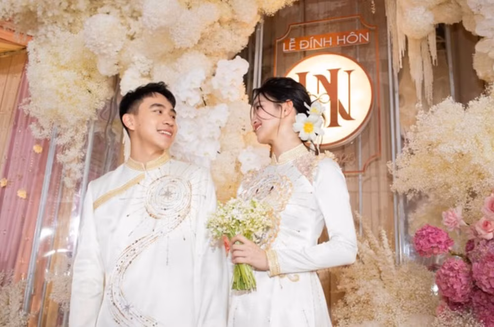a hau phuong nhi xoa toan bo mang xa hoi hinh 1