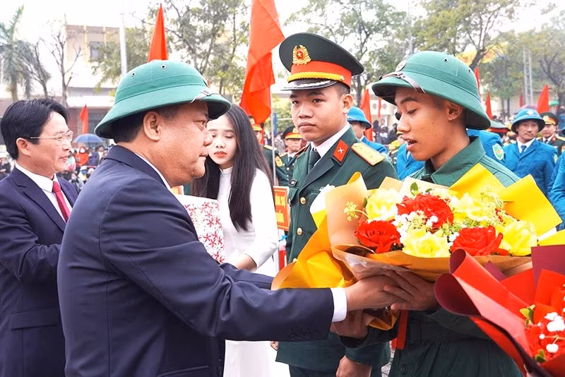quang binh cac dia phuong dong loat to chuc le giao nhan quan nam 2025 hinh 4