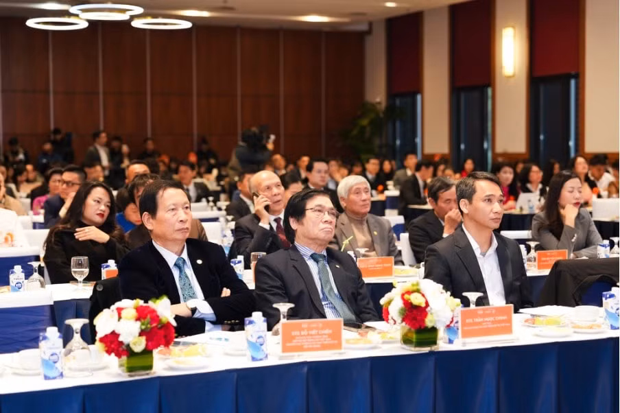 doanh nghiep doi moi sang tao meey group lot top one thuong hieu dan dau nganh proptech nam 2024 hinh 1