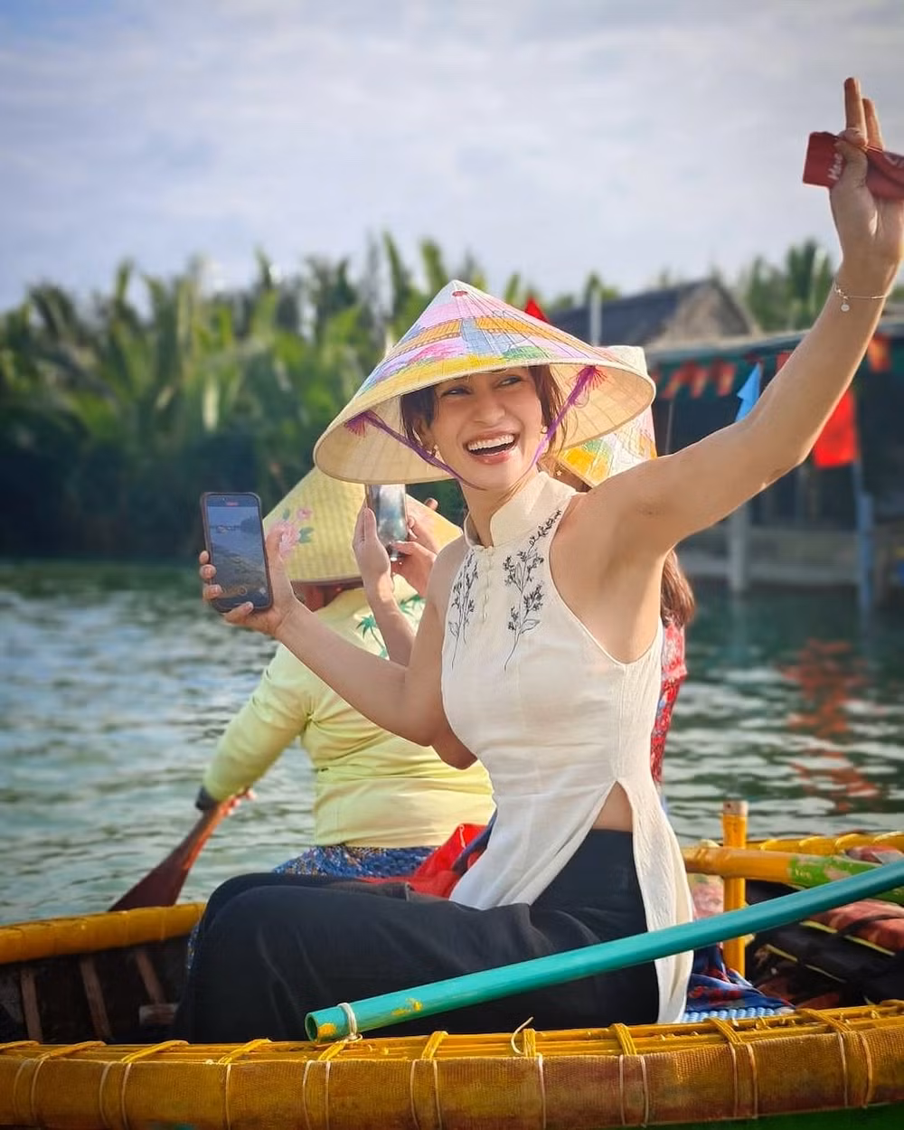 ngoi sao vua du lich hoi an co quyen luc trong lang giai tri thai lan the nao hinh 1