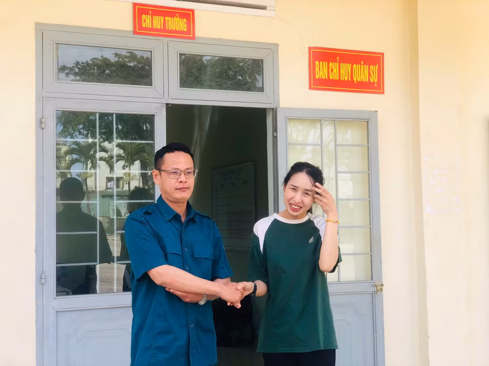 nhung bong hong tai gia lai tinh nguyen len duong bao ve to quoc hinh 5