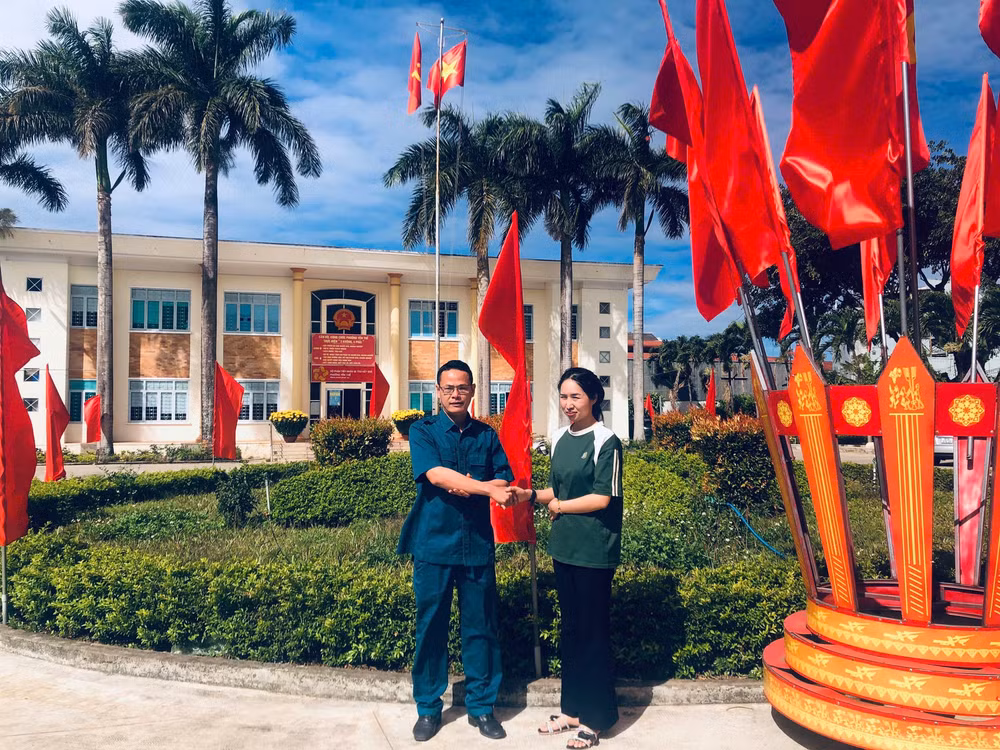 nhung bong hong tai gia lai tinh nguyen len duong bao ve to quoc hinh 6