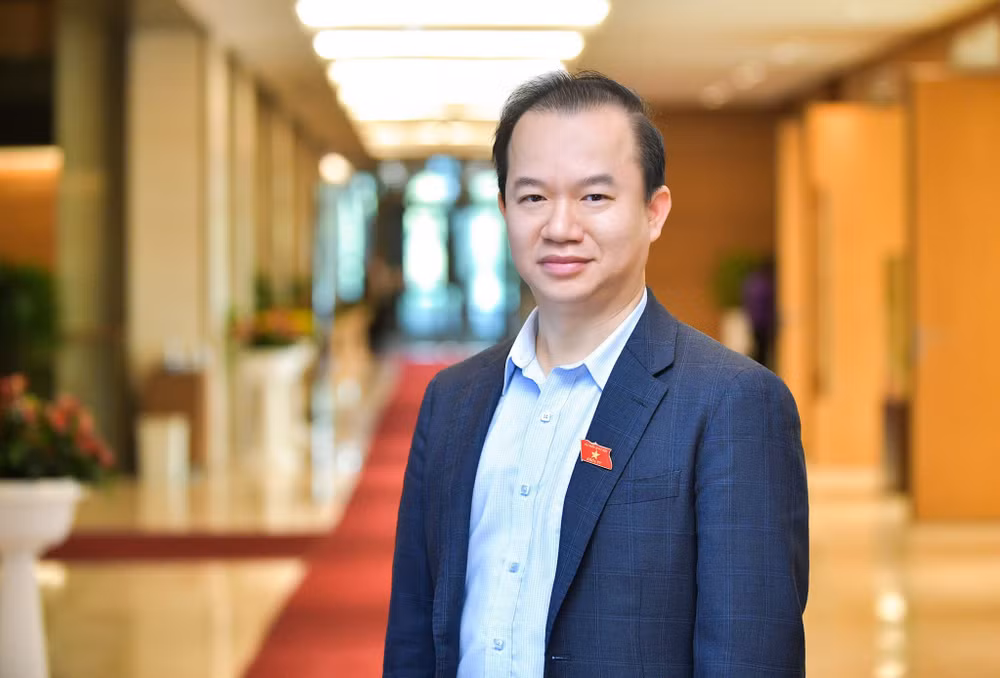 pgsts-bui-hoai-son.jpg