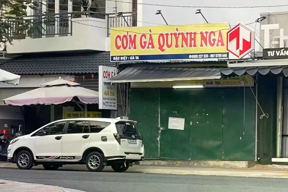 com-ga-quy-nga-2001.jpg