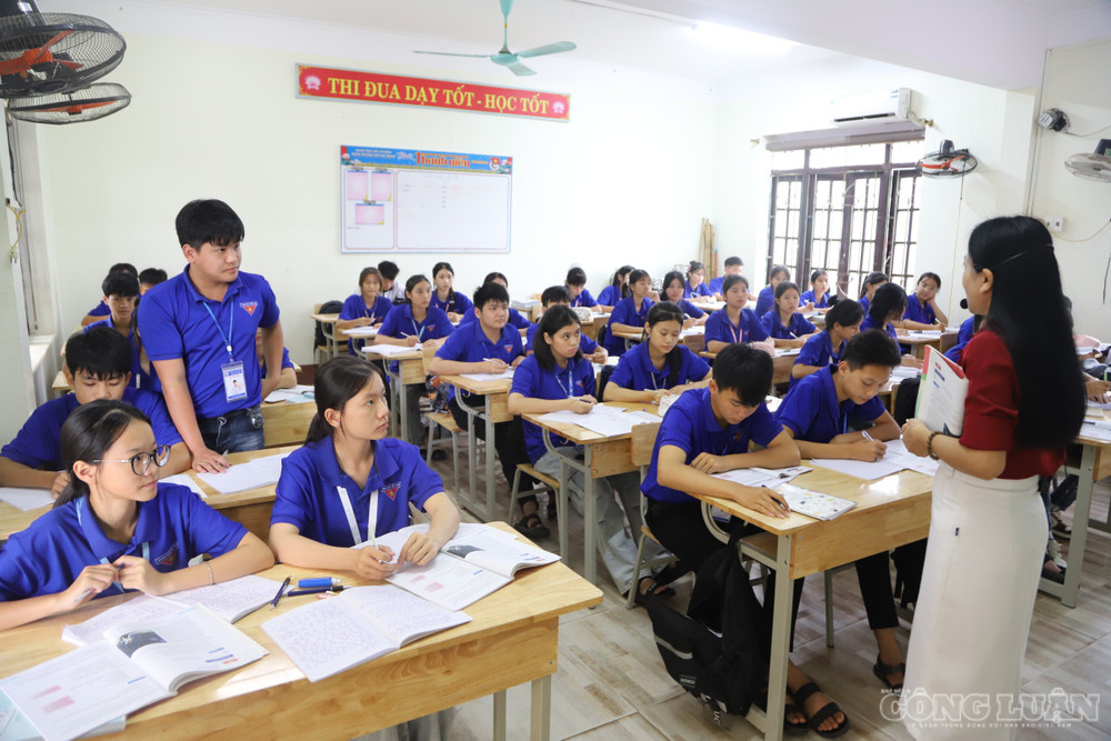 Tiết học Văn của học sinh Trường THPT Mỏ Trạng (tỉnh Bắc Ninh). clo_br_img-5032.jpg
