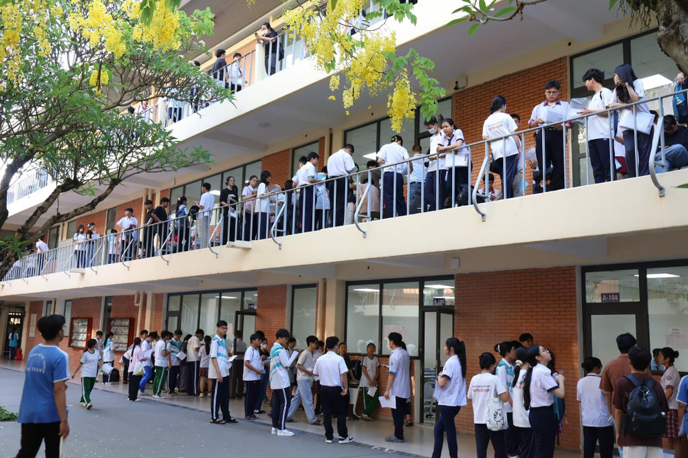 Các cơ sở đào tạo vẫn được thực hiện quyền tự chủ, lựa chọn phương thức phù hợp với yêu cầu đầu vào của từng ngành, chương trình đào tạo. Tuy nhiên, phương thức được lựa chọn phải đánh giá đúng năng lực cần thiết của người học và bảo đảm cơ hội cạnh tranh công bằng giữa các thí sinh. Ảnh: VNUHCM 666186422-1273467348230293-2052991448767971912-n.jpg