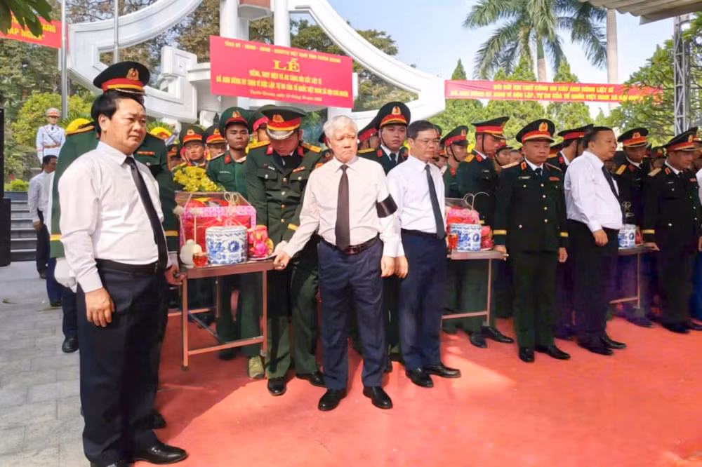 cac-dai-bieu-thuc-hien-nghi-le.jpg