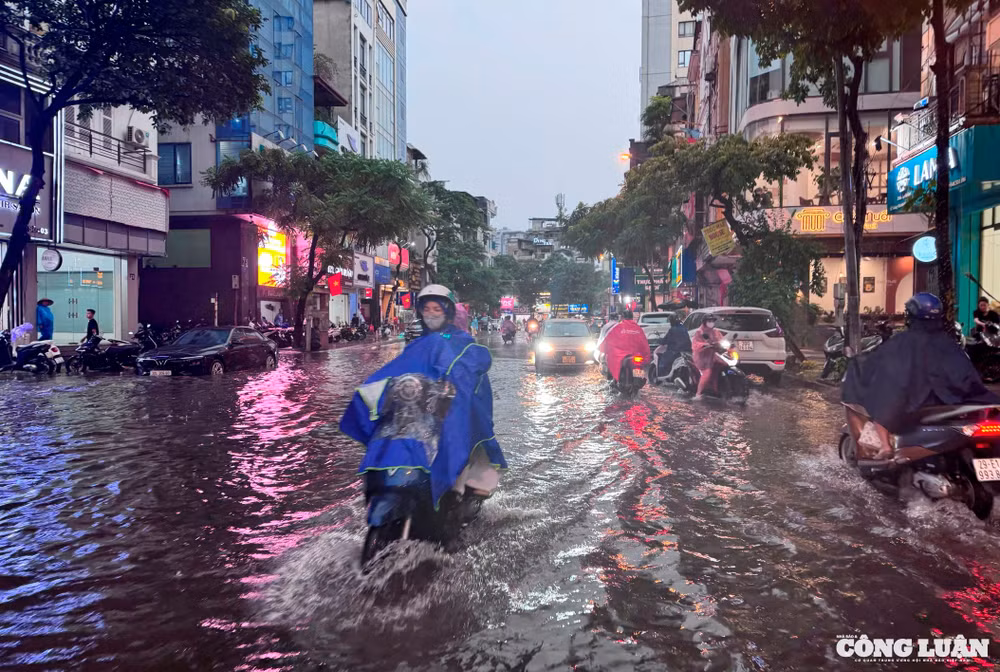 Mưa lớn tại miền Bắc những ngày qua, khiến 1 số nơi bị ngập nước (ảnh minh họa).