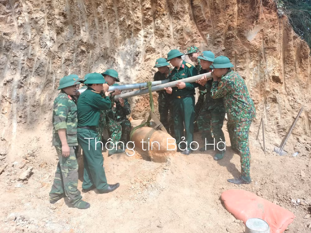 lao cai tieu huy thanh cong qua bom lon nam trong long dat phat hien khi san gat xay truong hoc hinh 1