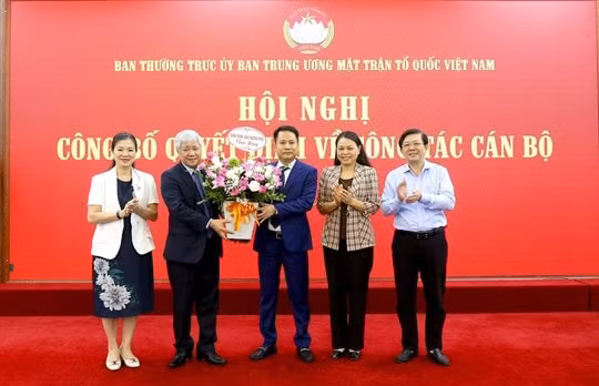 nha bao truong thanh trung duoc bo nhiem giu chuc tong bien tap tap chi mat tran hinh 4