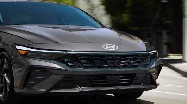 hyundai elantra hybrid blue va limited tim hieu su khac biet hinh 1
