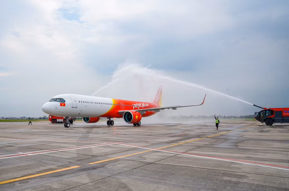lien tuc nhan tau bay moi vietjet don tau bay thu 101 hinh 2
