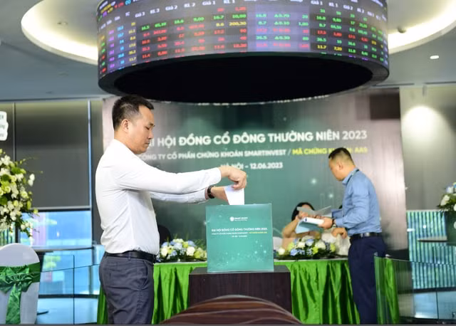 kinh doanh lao doc co phieu chung khoan smartinvest aas boc hoi 37 thi gia chi trong 1 thang hinh 1
