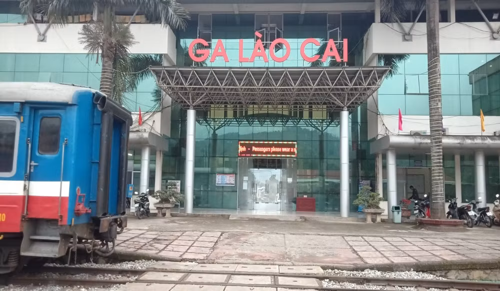 khai thac them tau khach tren tuyen duong sat ha noi lao cai hinh 1