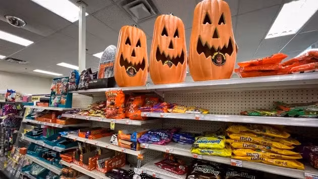 cnbc socola dip halloween nam nay co the dat va nho hon vi el nino hinh 1
