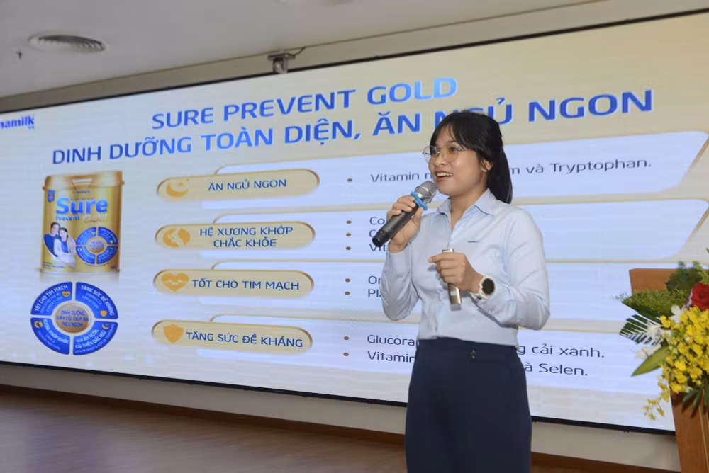 vinamilk dong hanh cung cau lac bo dieu duong truong viet nam tap huan cham soc dinh duong benh ly cho nguoi benh hinh 2