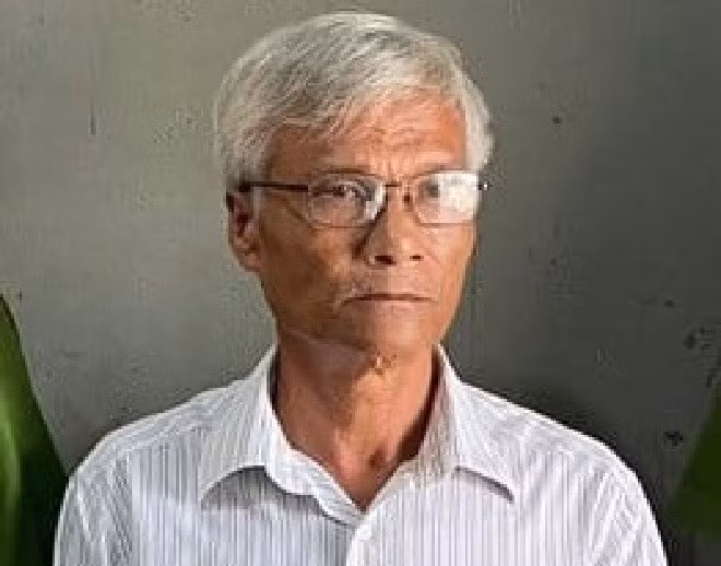 bat tam giam giao vien chu nhiem xam hai tinh duc 2 hoc sinh nu lop 4 hinh 1