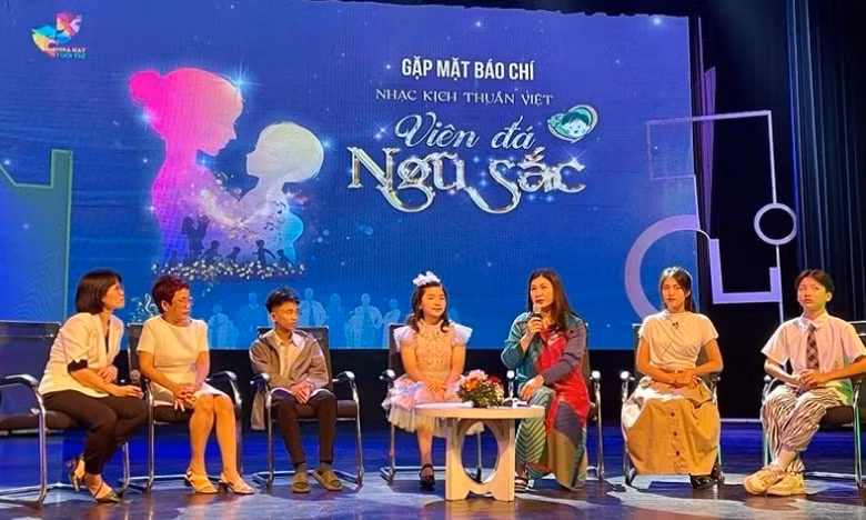 nha hat tuoi tre ra mat vo nhac kich vien da ngu sac hinh 1