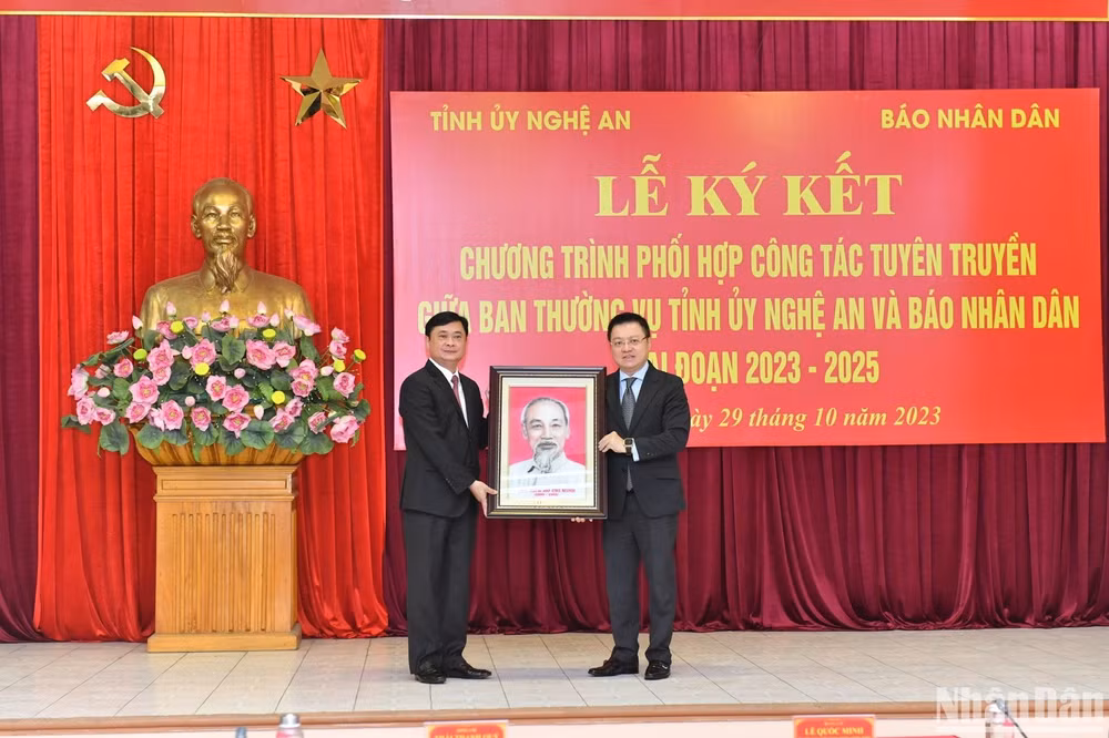 bao nhan dan tuyen truyen khoi day quyet tam no luc phat trien kinh te xa hoi tinh nghe an hinh 3
