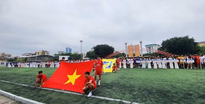 100 doi tranh tai tai giai bong da hoc sinh thpt ha noi hinh 2