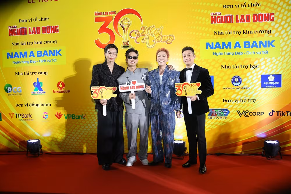le trao giai mai vang lan thu 30 2024 an tuong hoanh trang va ngap tran su tri an den hang tram nghe si hinh 2