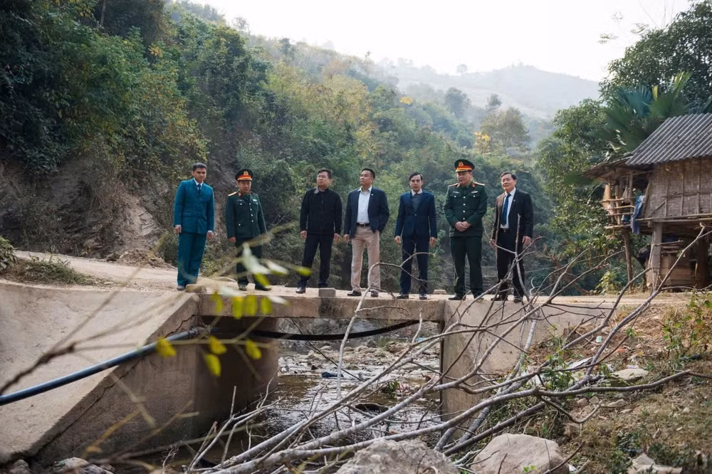 nhua tien phong khoi cong cau noi yeu thuong so 117 tai nghe an hinh 4