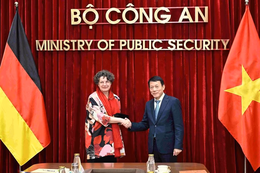 viet nam duc tiep tuc day manh chia se thong tin kinh nghiem trong phong chong cac loai toi pham hinh 1
