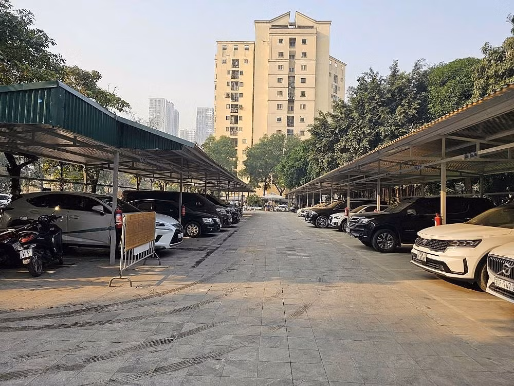 cau giay ha noi yeu cau dinh chi hoat dong bai trong giu xe tai o dat b4 khu do thi nam trung yen hinh 5