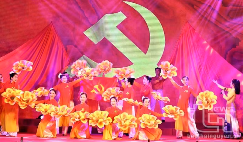 gioi thieu gan 700 hinh anh hien vat tai trien lam dang ta that la vi dai hinh 1