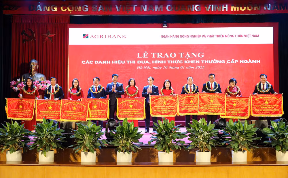 agribank to chuc hoi nghi tong ket hoat dong kinh doanh nam 2024 trien khai nhiem vu nam 2025 hinh 6