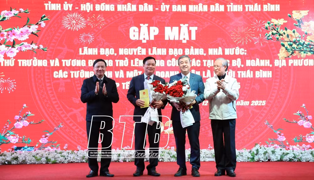 thai binh gap mat lanh dao nguyen lanh dao dang nha nuoc thu truong va tuong duong tro len hinh 1