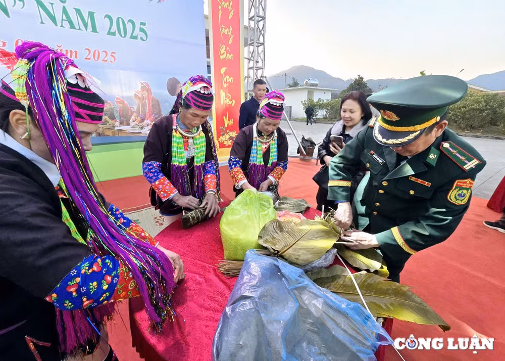 bo doi bien phong quang ninh voi chuong trinh xuan bien phong am long dan ban hinh 11