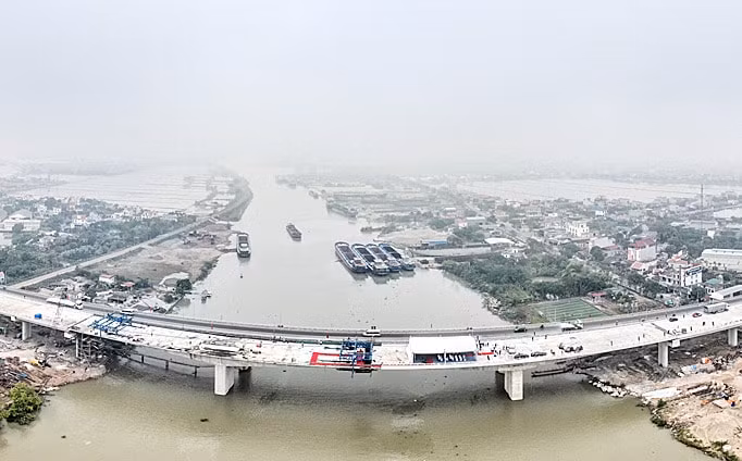 nam dinh hop long cau lac quan bac qua song ninh co hinh 1