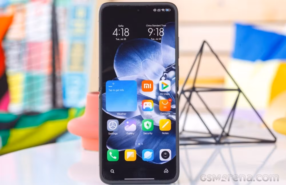 xiaomi mix flip 2 ro ri thong so ky thuat va thay doi gay tranh cai ve camera hinh 1