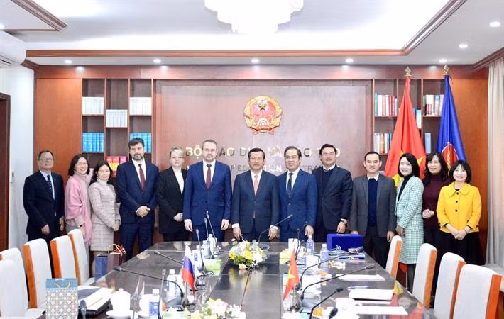tang cuong hop tac giao duc giua viet nam va lien bang nga hinh 1