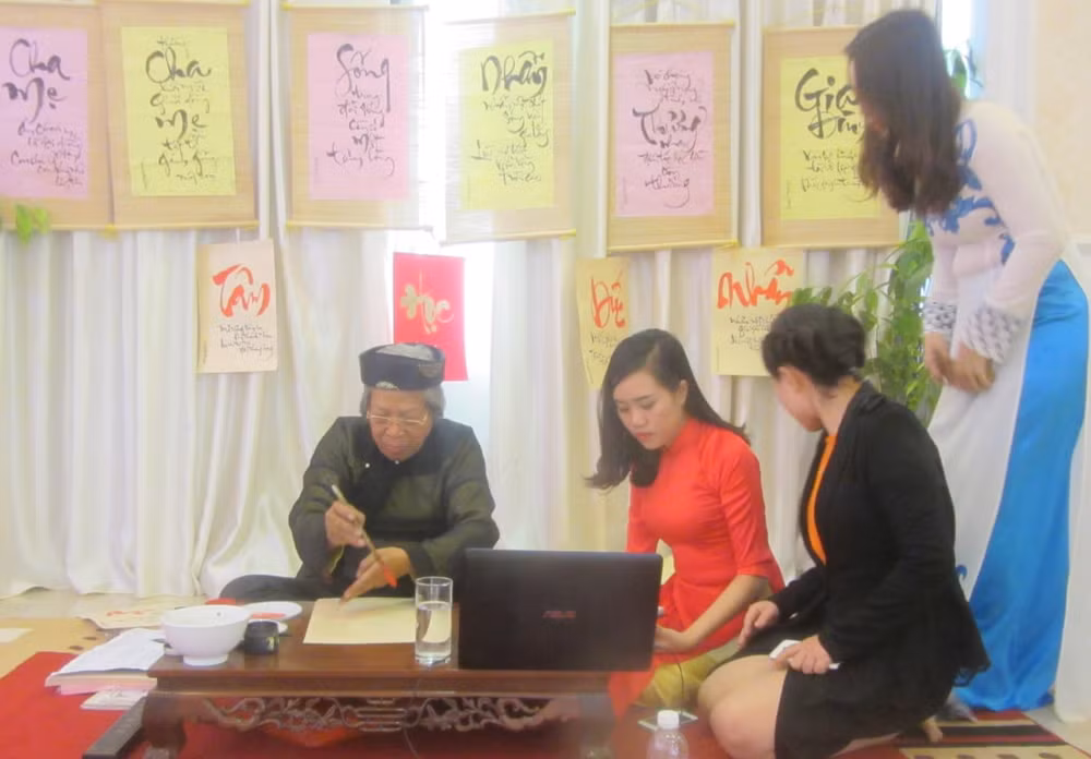 to chuc khong gian van hoa tet cac dan toc tinh quang ninh hinh 1