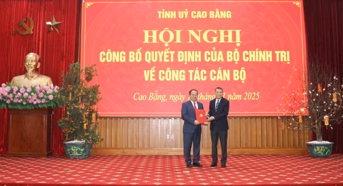 ong quan minh cuong giu chuc bi thu tinh uy cao bang hinh 1