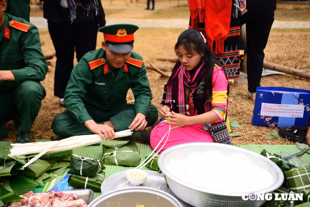 goi banh chung don tet cung bo doi tai lang van hoa du lich cac dan toc viet nam hinh 5