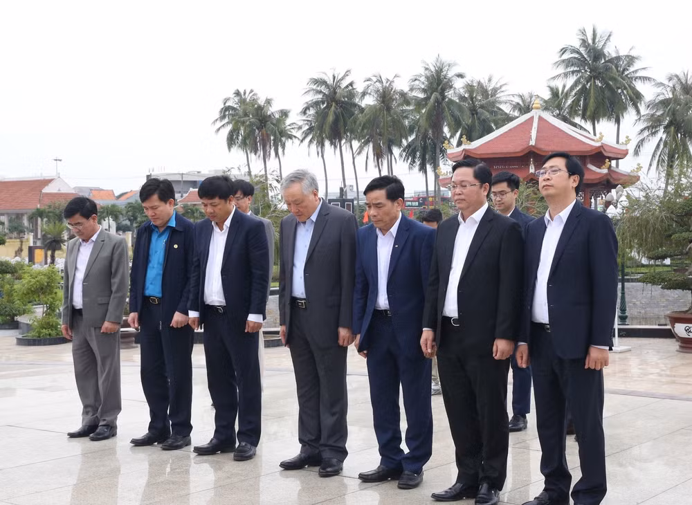 khong de ho dan nao thieu doi khong co tet phai toi lua tat den trong dip tet hinh 5