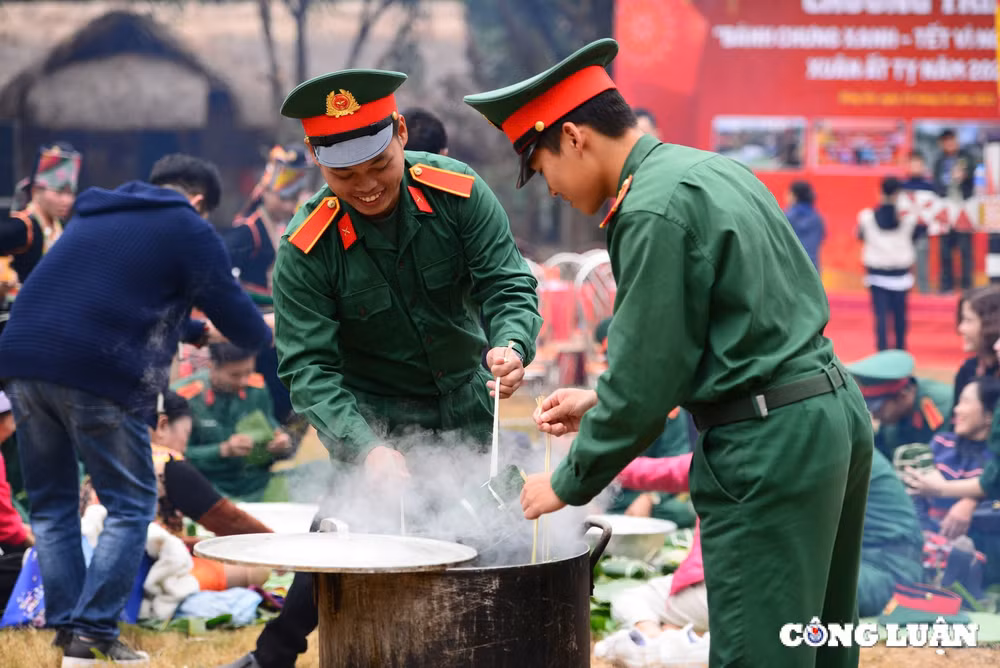 goi banh chung don tet cung bo doi tai lang van hoa du lich cac dan toc viet nam hinh 3