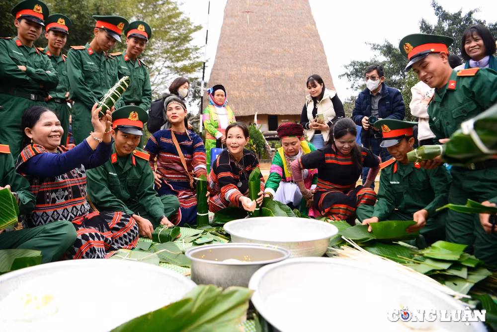 goi banh chung don tet cung bo doi tai lang van hoa du lich cac dan toc viet nam hinh 9