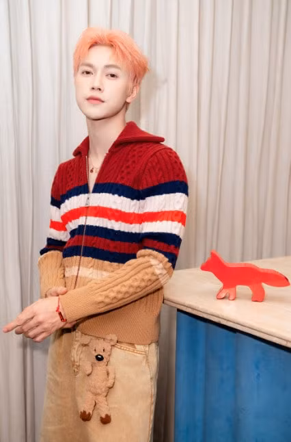 cac tin do thoi trang te tuu chao don cu bat tay dau tien cua maison kitsune va hanoia hinh 2