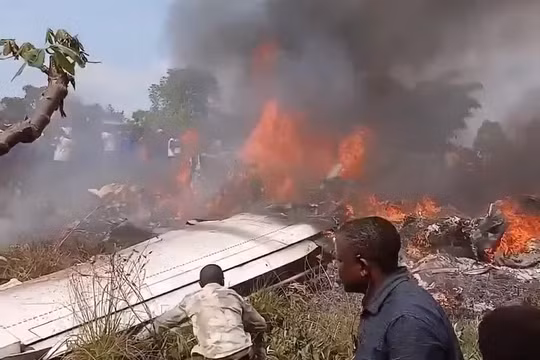 Rơi máy bay ở CHDC Congo khiến 14 người thiệt mạng