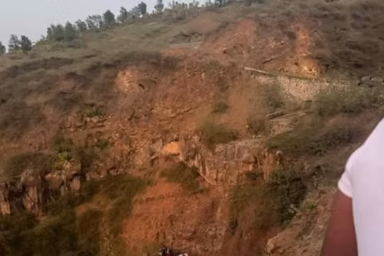 Xe buýt chở học sinh lao xuống vực ở Cabo Verde, ít nhất 21 người thiệt mạng