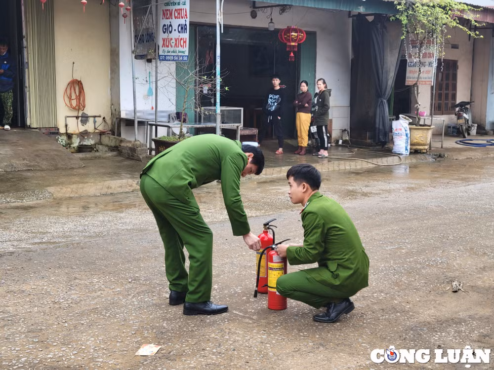 thanh hoa ra cong dien khan sau vu chay nha khien 3 me con tu vong hinh 2